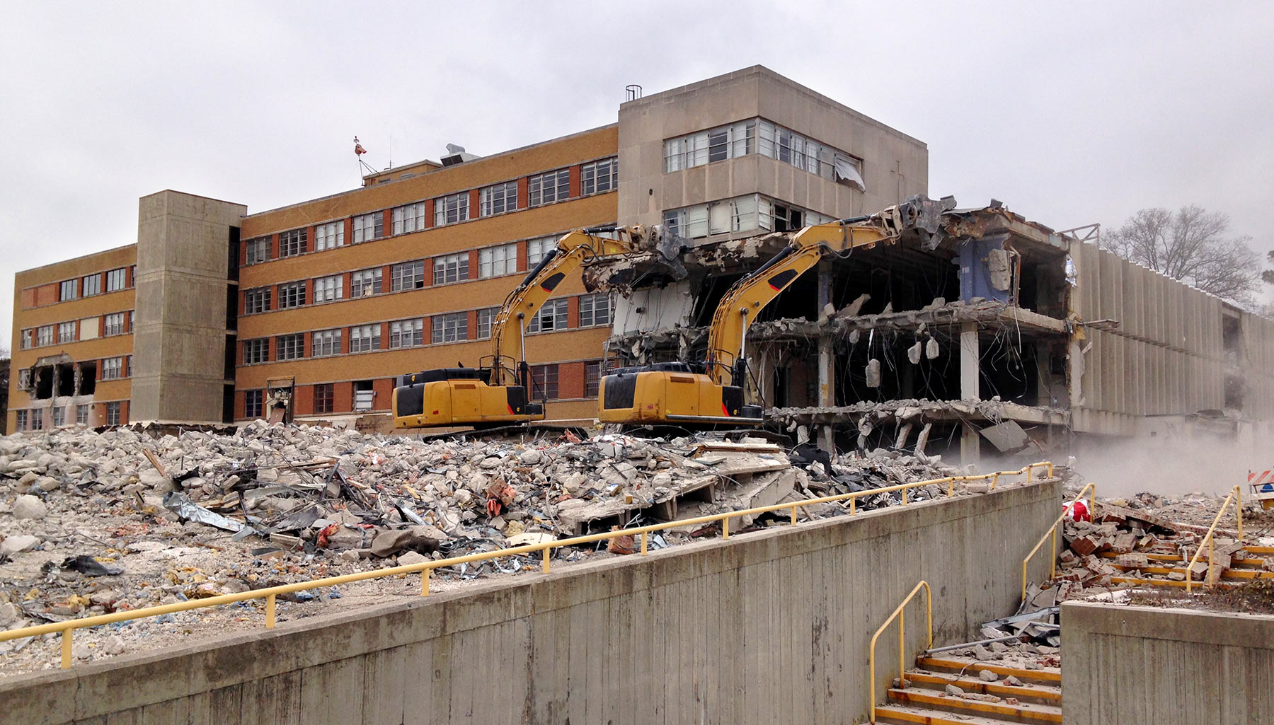 Demolition of St. Mary's Good Samaritan Hospital in Mount Vernon, Illinois